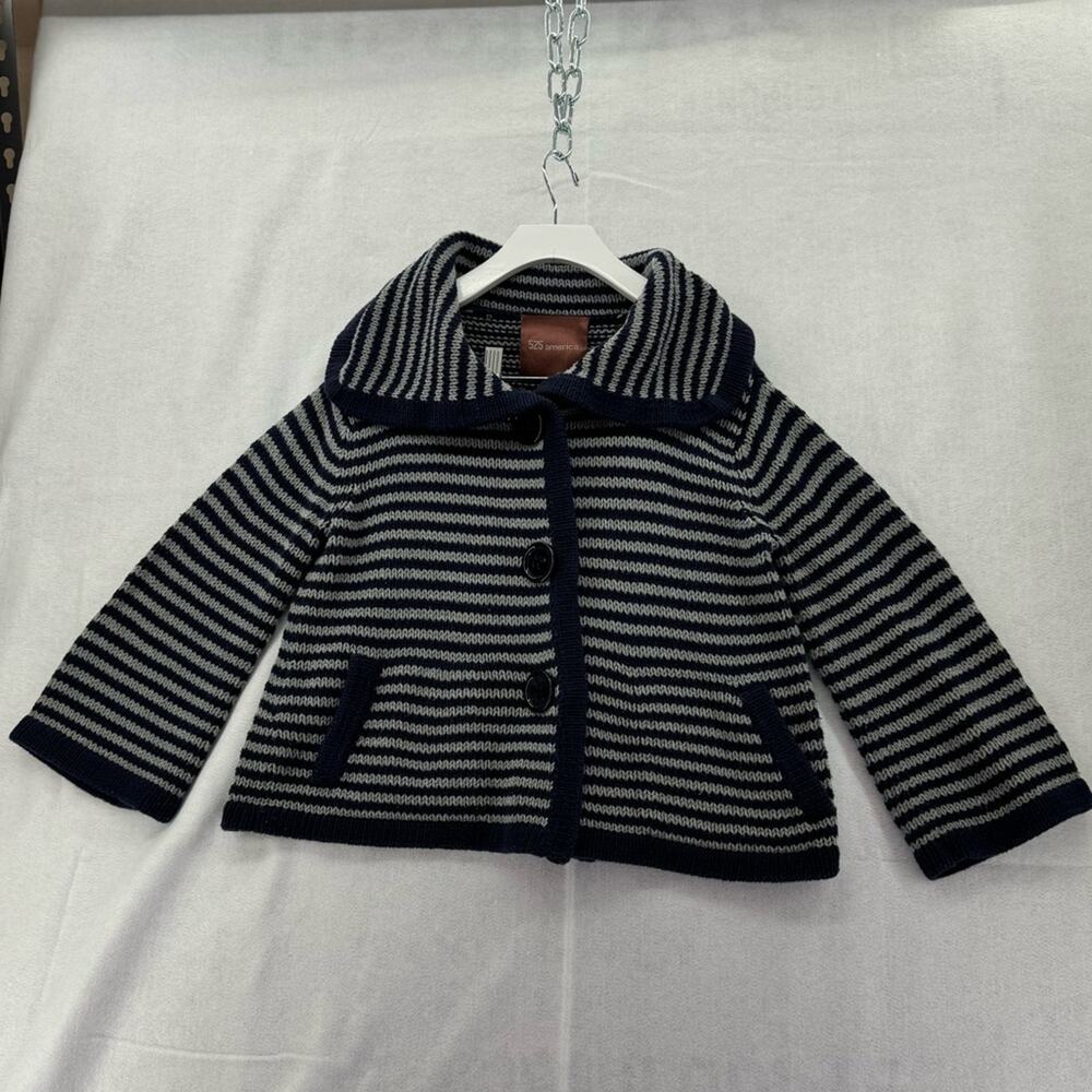 525 America button up cardigan size Small. Navy and grey